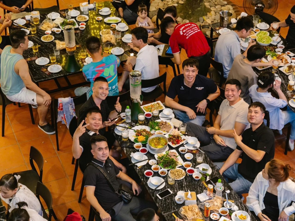 Đôi nét về nhà hàng (không gian, menu)
